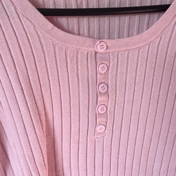 SHEIN Pink Ribbed Button-Up Top - Picture 2 of 5